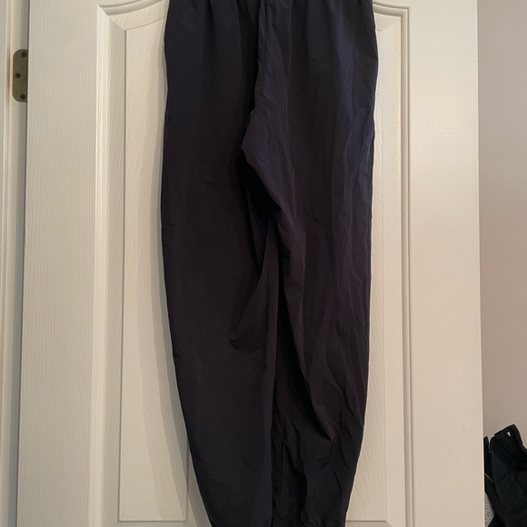 NIKE Dri-Fit Black High Waisted Joggers (no longer sold) - Picture 2 of 6